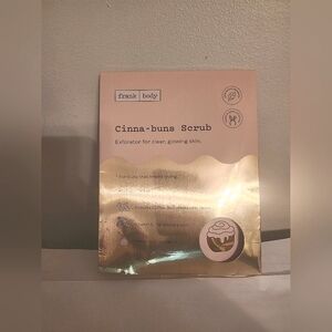 Frank Body Cinna- bund Body Scrub